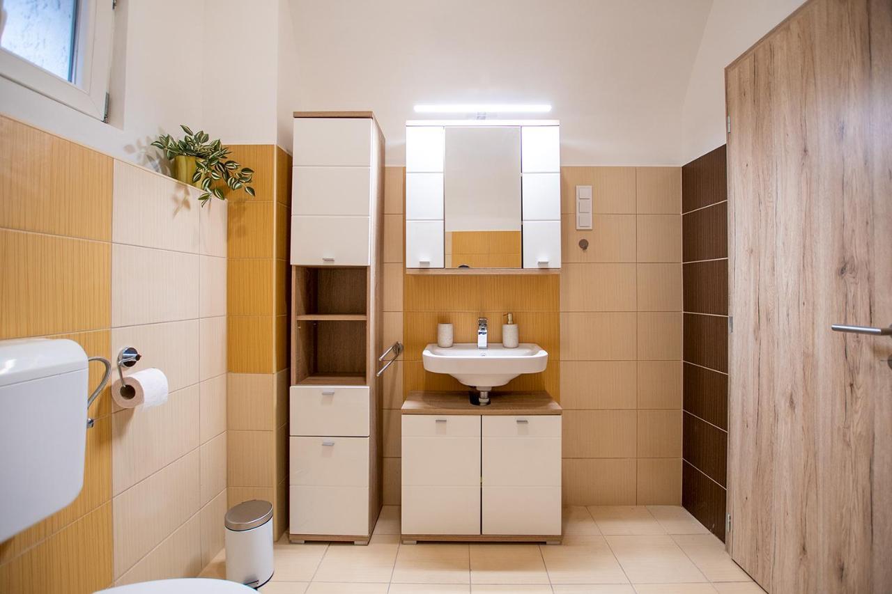 Appartement Zora Lak à Sopron Extérieur photo